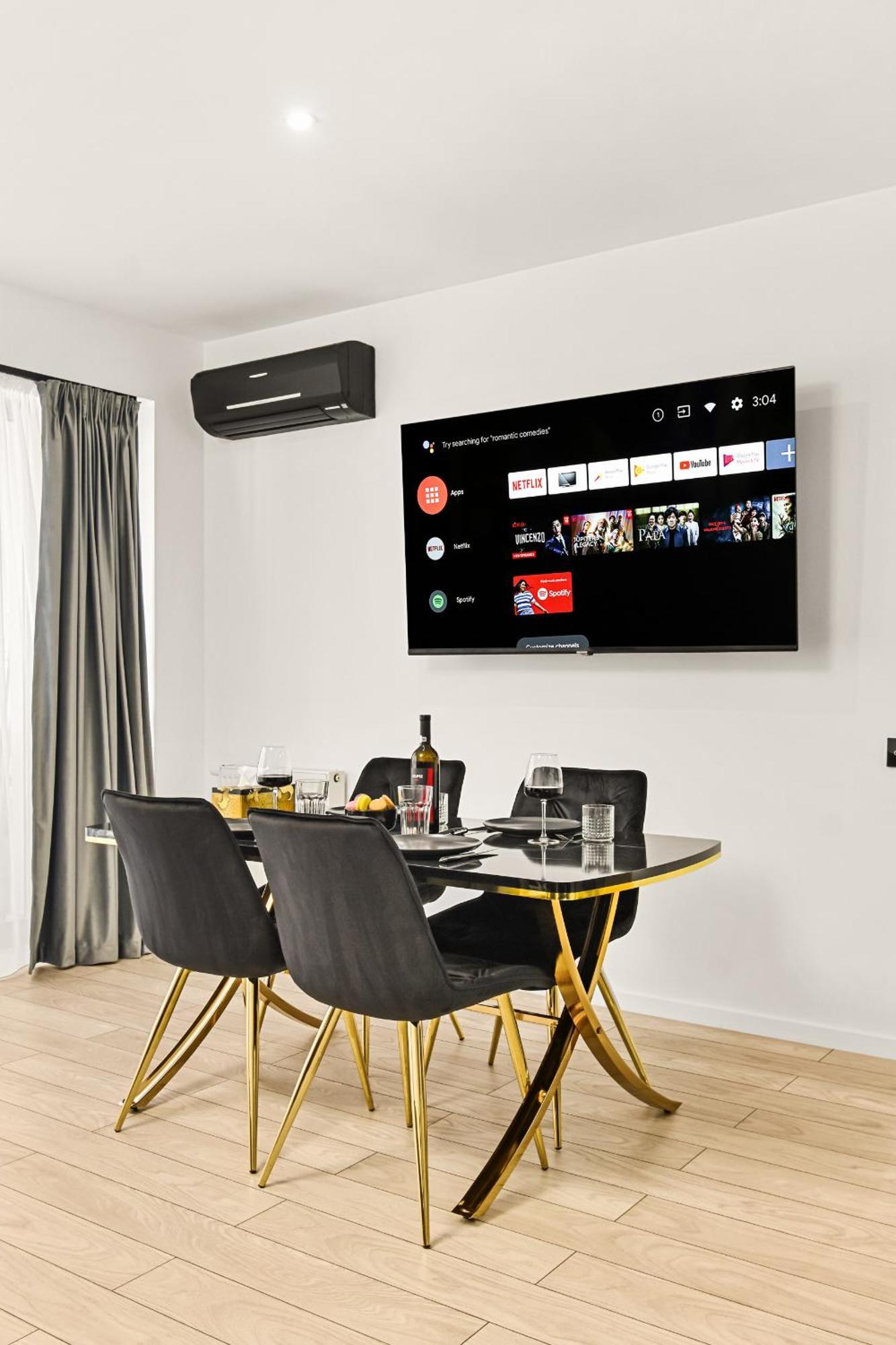 Central Studio With Balcony And Self Check-In Rh Living Bukarest Kültér fotó